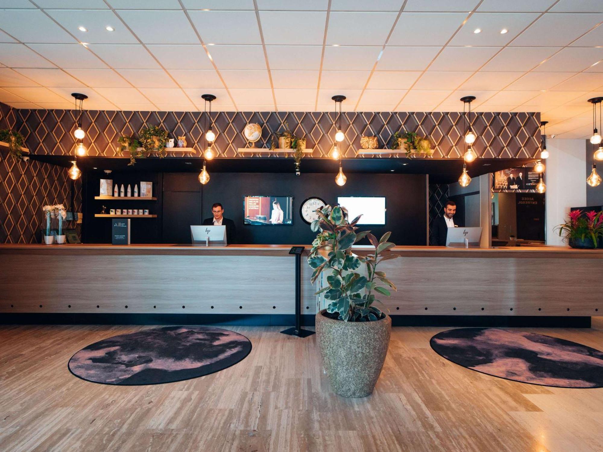 Mercure Paris Orly Rungis Aeroport Exterior foto
